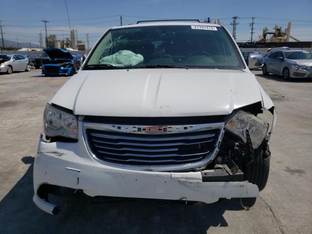 Photo 5 from auction – 2015 CHRYSLER TOWN & COU with VIN 2C4RC1CG5FR582317