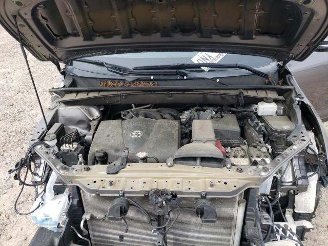 Photo 11 from auction – 2019 TOYOTA HIGHLANDER with VIN 5TDKZRFHXKS563329