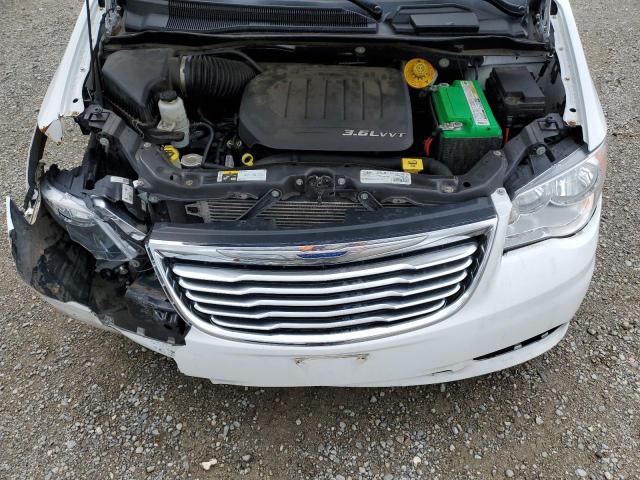 Photo 12 from auction – 2016 CHRYSLER TOWN & COU with VIN 2C4RC1BG2GR222618