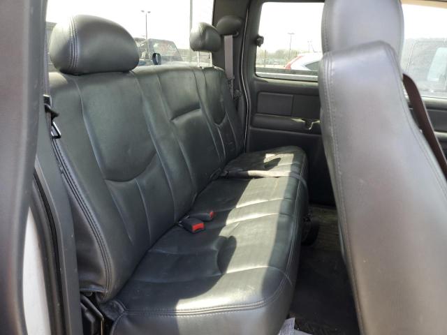 Photo 10 from auction – 2004 CHEVROLET SILVERADO with VIN 1GCEK19TX4E334399
