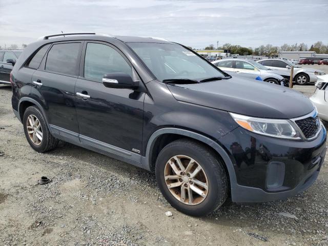 Photo 4 from auction – 2015 KIA SORENTO LX with VIN 5XYKTDA70FG605643