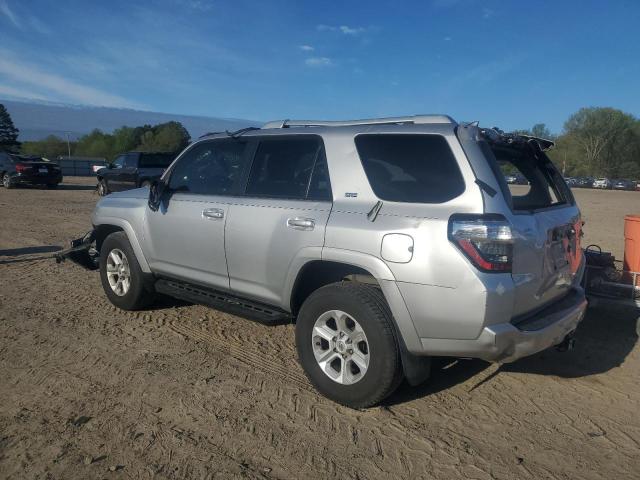 Photo 2 from auction – 2014 TOYOTA 4RUNNER SR with VIN JTEBU5JR2E5157221