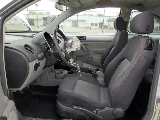Photo 7 from auction – 2004 VOLKSWAGEN NEW BEETLE with VIN 3VWBK21C94M403689