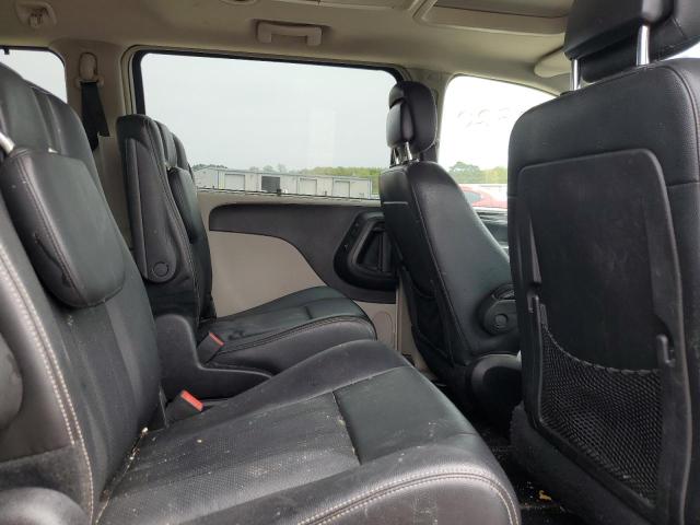 Photo 10 from auction – 2016 CHRYSLER TOWN & COU with VIN 2C4RC1CG2GR284647