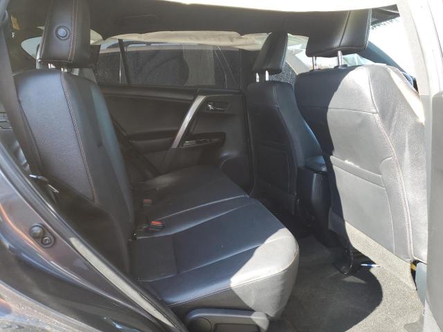 Photo 11 from auction – 2018 TOYOTA RAV4 SE with VIN JTMJFREV3JJ727902