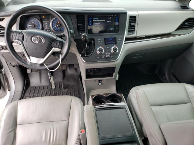 Photo 8 from auction – 2017 TOYOTA SIENNA XLE with VIN 5TDYZ3DC7HS829008