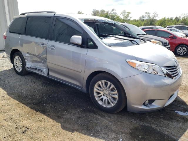 Photo 4 from auction – 2017 TOYOTA SIENNA XLE with VIN 5TDYZ3DC0HS784266