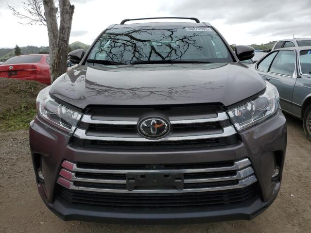 Photo 5 from auction – 2019 TOYOTA HIGHLANDER with VIN 5TDDZRFH8KS963799