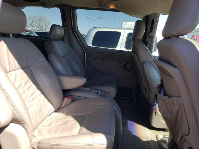 Photo 11 from auction – 2002 CHRYSLER TOWN & COU with VIN 2C8GP54L52R693330