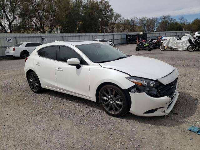 Photo 4 from auction – 2018 MAZDA 3 TOURING with VIN 3MZBN1L34JM263321