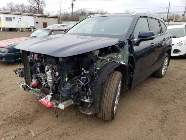 TOYOTA HIGHLANDER 2022 with VIN 5TDDZRBH4NS165679 - Photo from auction