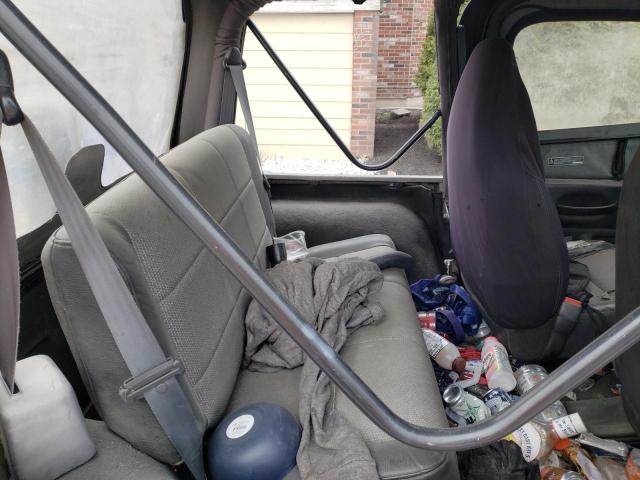Photo 10 from auction – 2000 JEEP WRANGLER / with VIN 1J4FA29P6YP714568
