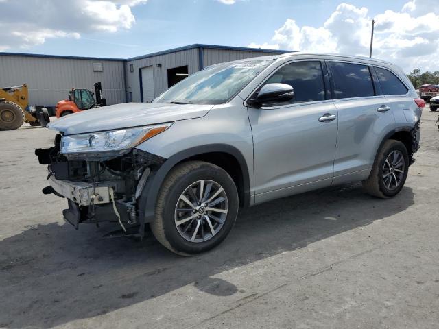 TOYOTA HIGHLANDER 2018 с VIN 5TDKZRFH3JS543258 - Фото с аукциона