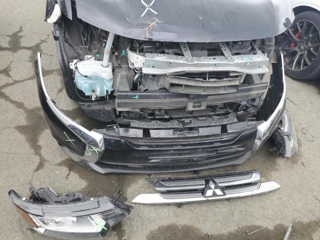 Photo 13 from auction – 2018 MITSUBISHI OUTLANDER with VIN JA4AD3A34JZ021797