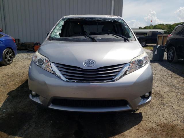 Photo 5 from auction – 2017 TOYOTA SIENNA XLE with VIN 5TDYZ3DC0HS784266