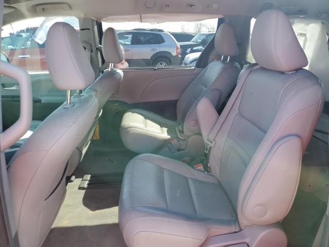 Photo 11 from auction – 2015 TOYOTA SIENNA XLE with VIN 5TDYK3DC6FS565538