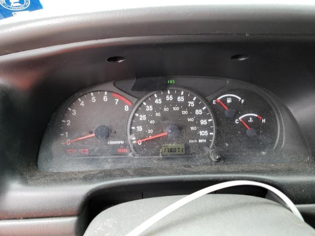 Photo 9 from auction – 2000 CHEVROLET TRACKER with VIN 2CNBJ13C0Y6957664