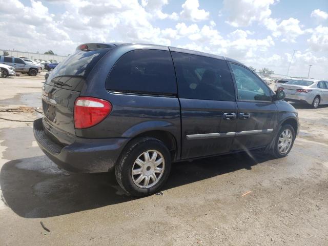 Photo 3 from auction – 2006 CHRYSLER TOWN & COU with VIN 1A4GP45R06B760686