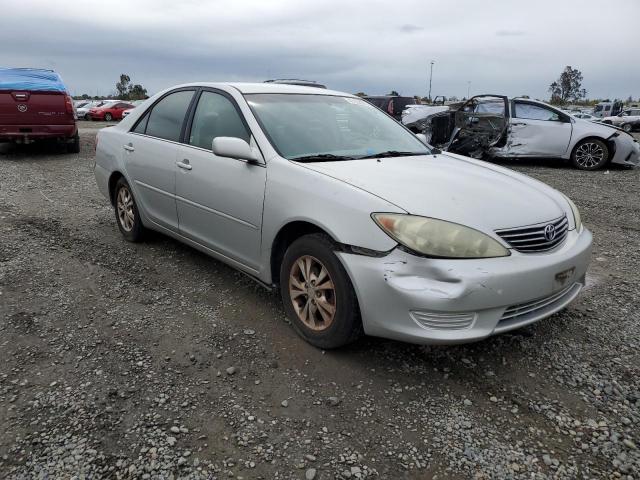 Photo 4 from auction – 2005 TOYOTA CAMRY LE with VIN 4T1BF30K35U101913