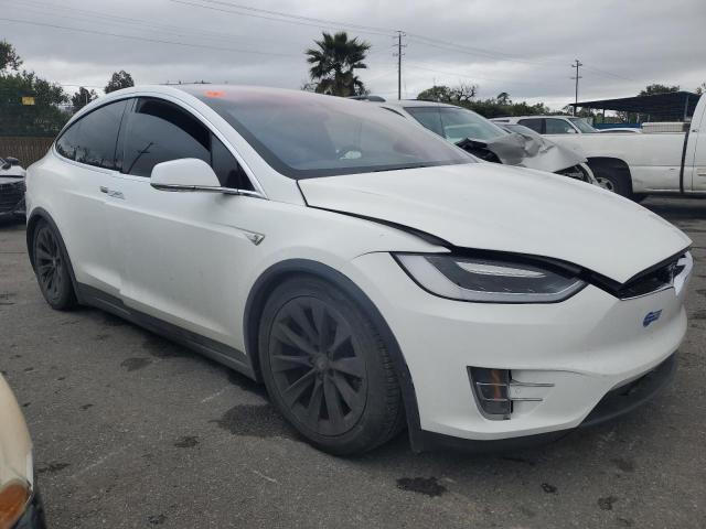 Photo 4 from auction – 2016 TESLA MODEL X with VIN 5YJXCAE27GF001762