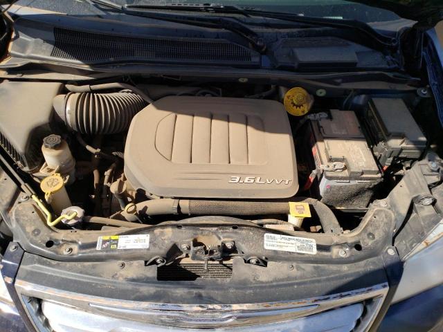 Photo 12 from auction – 2015 CHRYSLER TOWN & COU with VIN 2C4RC1BG3FR655847