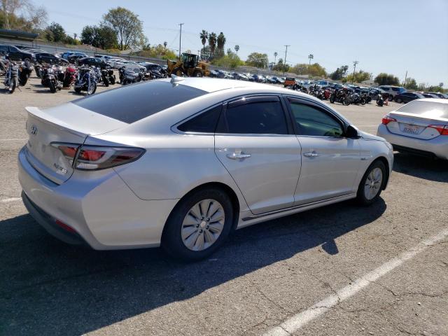 Photo 3 from auction – 2016 HYUNDAI SONATA HYB with VIN KMHE24L18GA013493