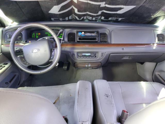 Photo 8 from auction – 2005 FORD CROWN VICT with VIN 2FAHP74W55X103290