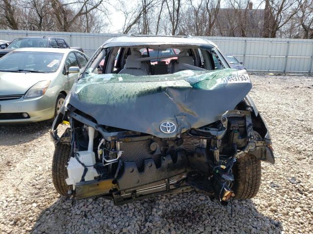 Photo 5 from auction – 2011 TOYOTA SIENNA XLE with VIN 5TDYK3DC4BS013384