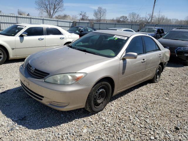 TOYOTA CAMRY LE 2004 with VIN 4T1BE32K94U810067 - Photo from auction