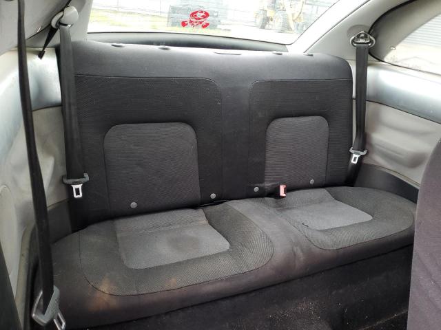 Photo 10 from auction – 2004 VOLKSWAGEN NEW BEETLE with VIN 3VWBK21C94M403689