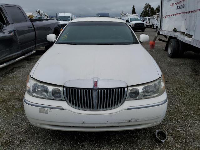 Photo 5 from auction – 2000 LINCOLN TOWN CAR E with VIN 1L1FM81W2YY798737