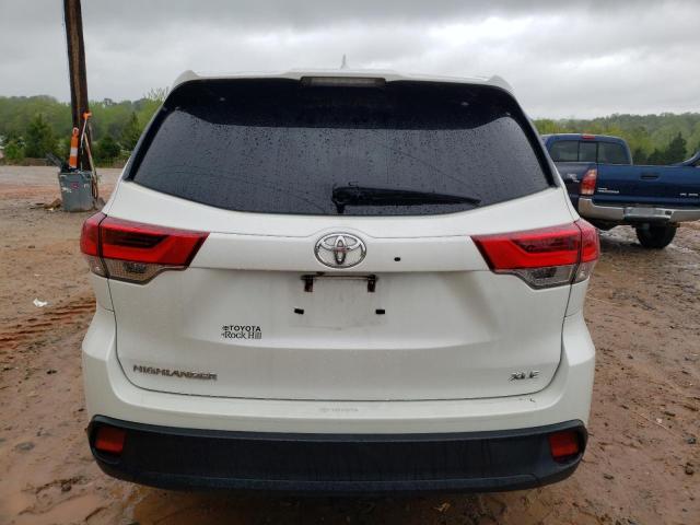 Photo 6 from auction – 2017 TOYOTA HIGHLANDER with VIN 5TDKZRFH6HS520566