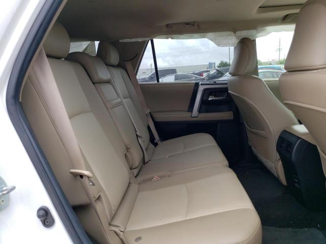 Photo 11 from auction – 2018 TOYOTA 4RUNNER SR with VIN JTEZU5JR0J5170512