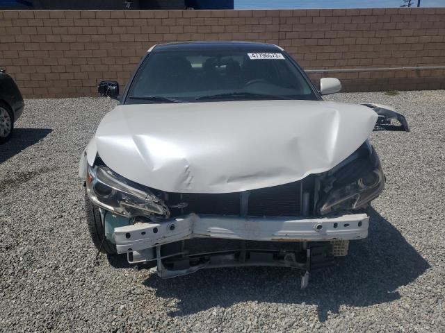 Photo 5 from auction – 2015 TOYOTA SCION TC with VIN JTKJF5C71F3093510
