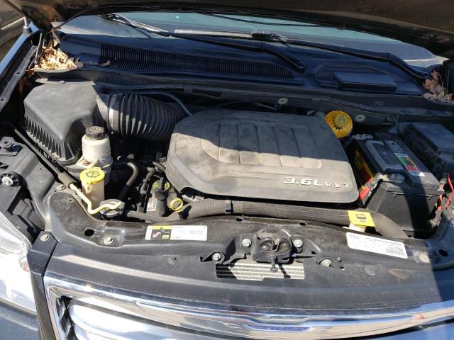 Photo 11 from auction – 2015 CHRYSLER TOWN & COU with VIN 2C4RC1JG5FR728895