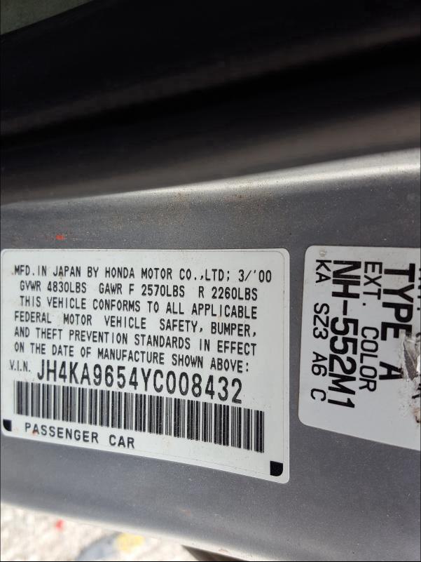 Photo 10 from auction – 2000 ACURA 3.5RL with VIN JH4KA9654YC008432