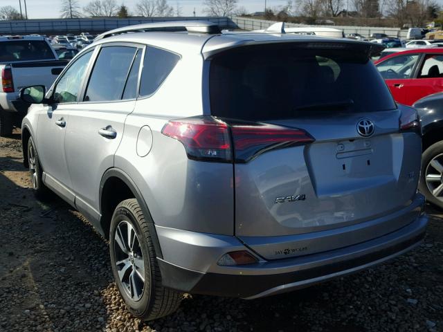 Photo 3 from auction – 2017 TOYOTA RAV4 XLE with VIN 2T3RFREV1HW633886