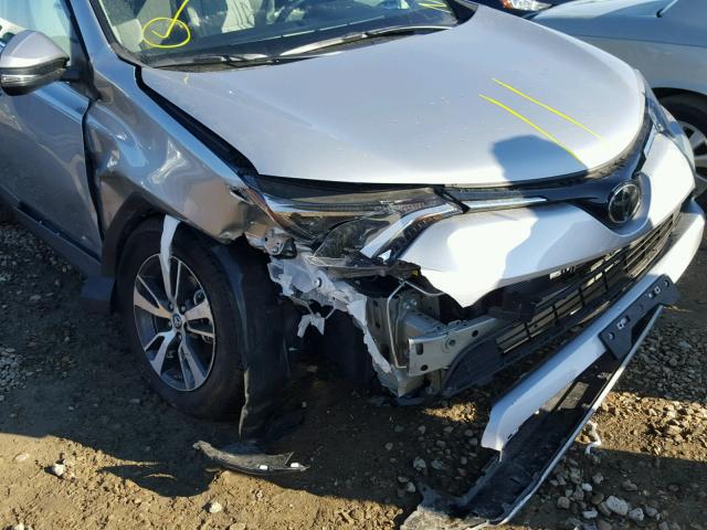 Photo 9 from auction – 2017 TOYOTA RAV4 XLE with VIN 2T3RFREV1HW633886