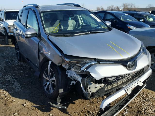 TOYOTA RAV4 XLE 2017 with VIN 2T3RFREV1HW633886 - Photo from auction