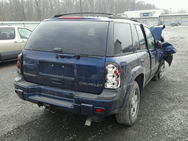 Photo 4 from auction – 2004 CHEVROLET TRAILBLAZE with VIN 1GNDT13S742386767