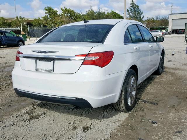 Photo 4 from auction – 2013 CHRYSLER 200 LX with VIN 1C3CCBAB0DN705975