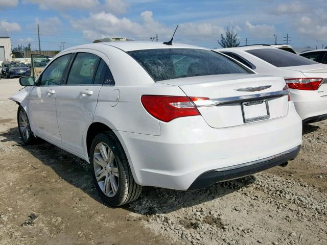 Photo 3 from auction – 2013 CHRYSLER 200 LX with VIN 1C3CCBAB0DN705975