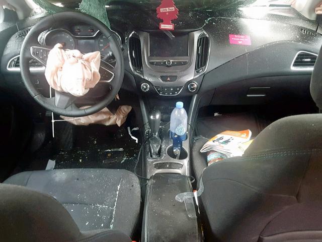 Photo 9 from auction – 2017 CHEVROLET CRUZE with VIN 1G1BE5SM0H7262491