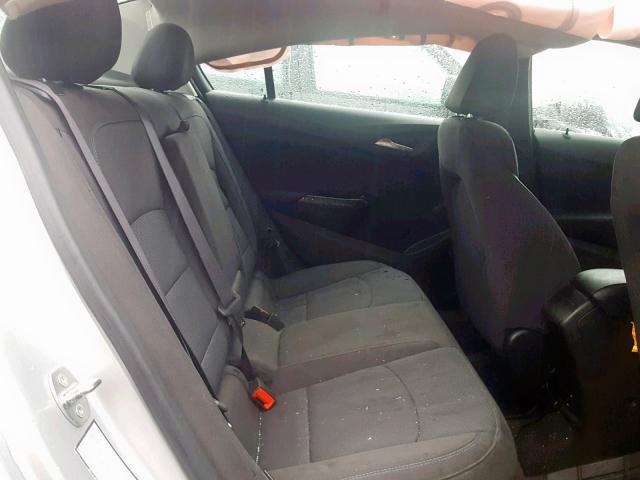 Photo 6 from auction – 2017 CHEVROLET CRUZE with VIN 1G1BE5SM0H7262491