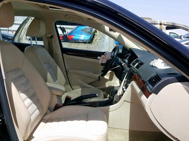 Photo 5 from auction – 2013 VOLKSWAGEN PASSAT SEL with VIN 1VWCH7A39DC034270