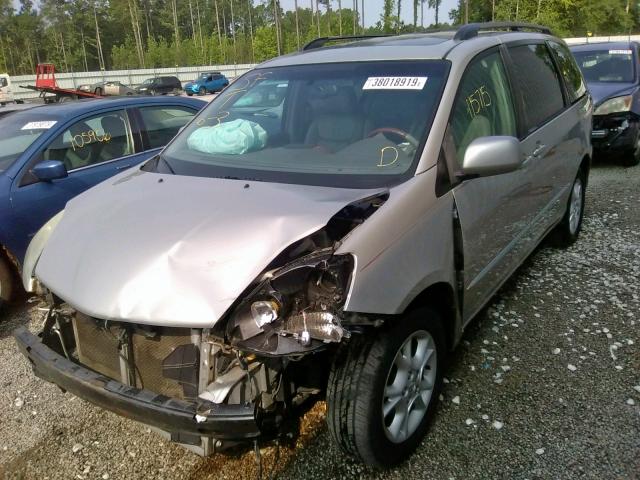 Photo 2 from auction – 2004 TOYOTA SIENNA XLE with VIN 5TDBA22C54S024015