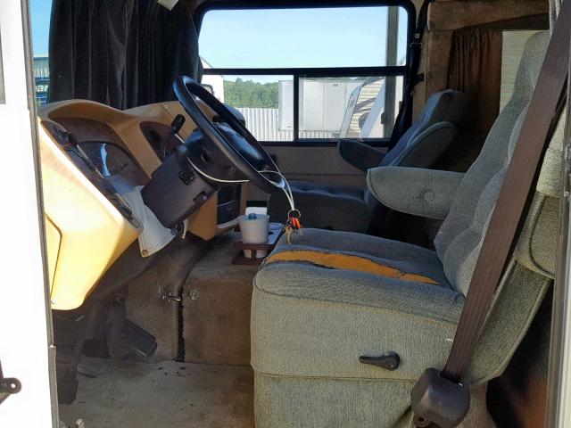 Photo 5 from auction – 1999 FORD F53 with VIN 3FCMF53S2XJA04781
