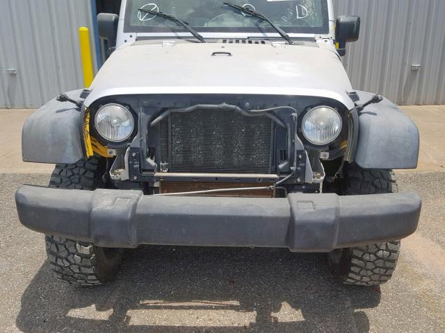 Photo 9 from auction – 2007 JEEP WRANGLER X with VIN 1J4FA24117L229117