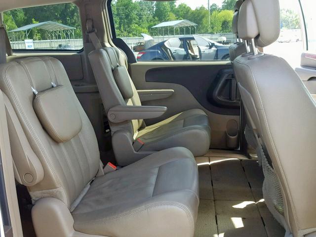 Photo 6 from auction – 2015 CHRYSLER TOWN & COU with VIN 2C4RC1BG5FR552686