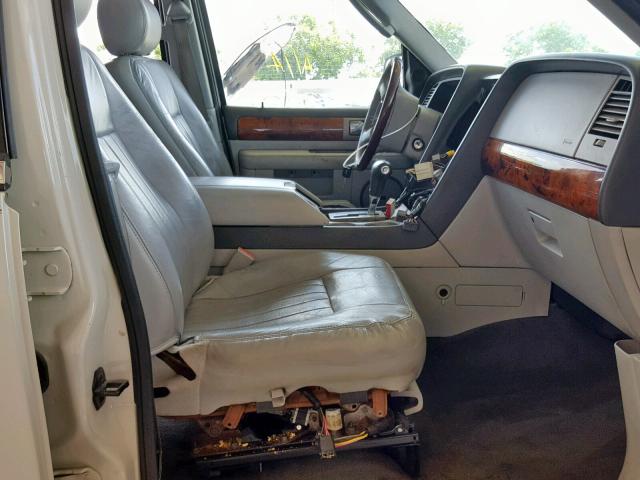 Photo 5 from auction – 2005 LINCOLN NAVIGATOR with VIN 5LMFU27555LJ24100